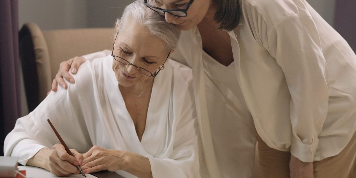 Supporting Aging Parents Without Losing Yourself