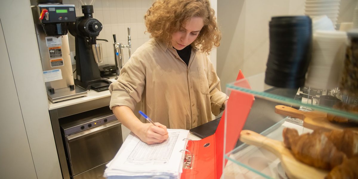 Teaching Teenagers to Manage Their First Paycheck