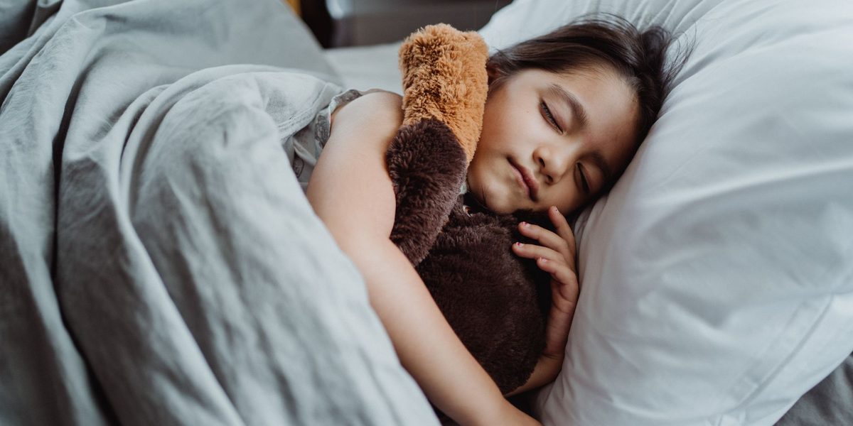 Protecting Sleep on Family Trips: Naps, Bedtimes, and Shared Rooms