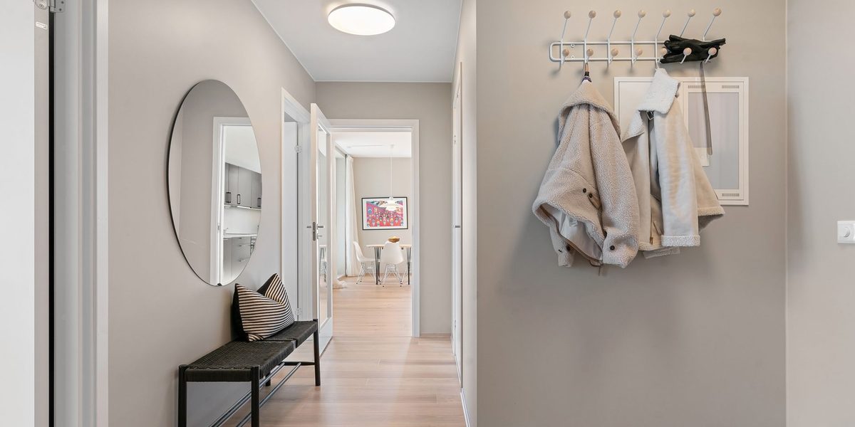 The Entryway Drop Zone: Ending the Pile-Up at Your Front Door